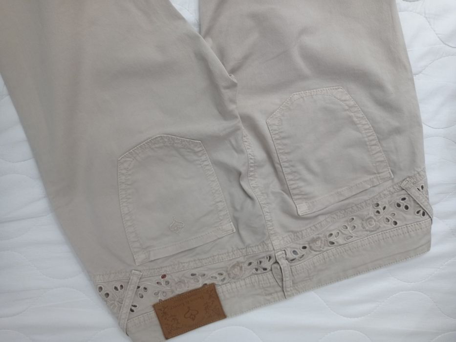 Бежеві джинси, Італія, розмір С