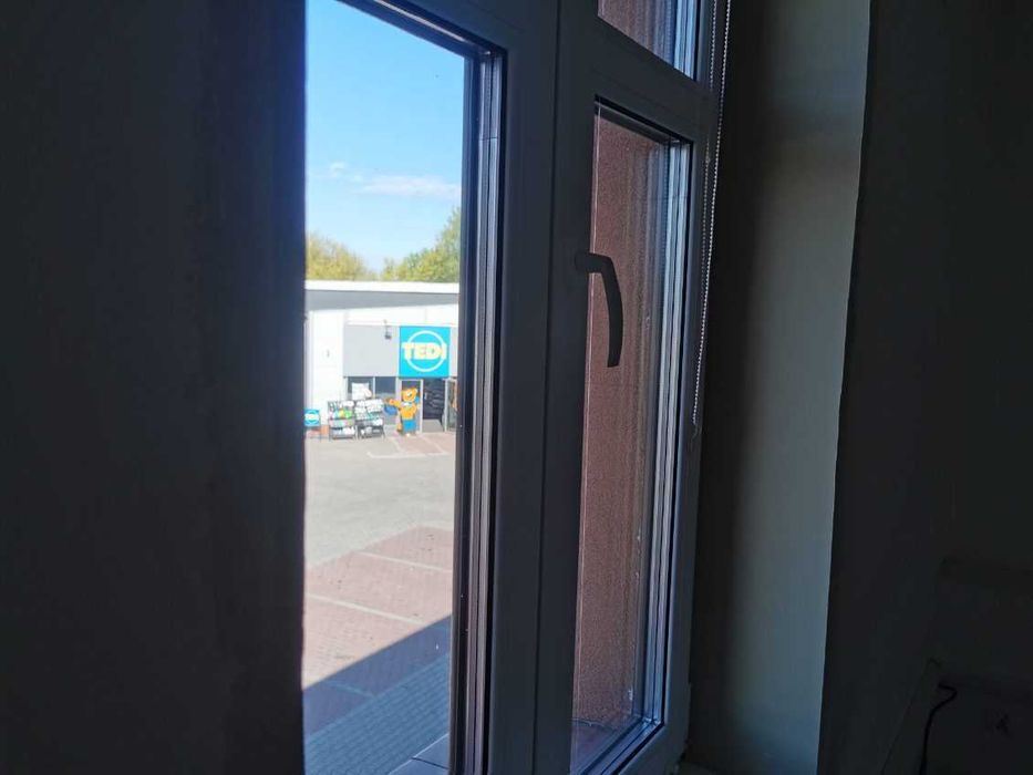Lokal USŁUGOWY HANDLOWY BIUROWY przy Biedronce i Tedi