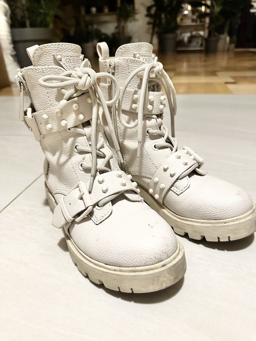 **Beżowe botki Guess USA, rozmiar 36 – idealny stan!**