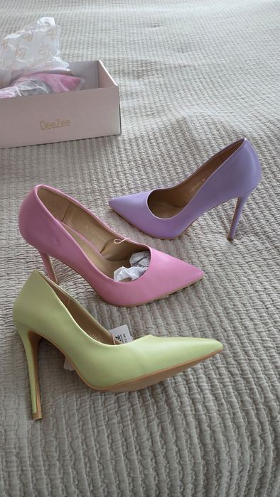 Туфлі яскраві DeeZee на підборах