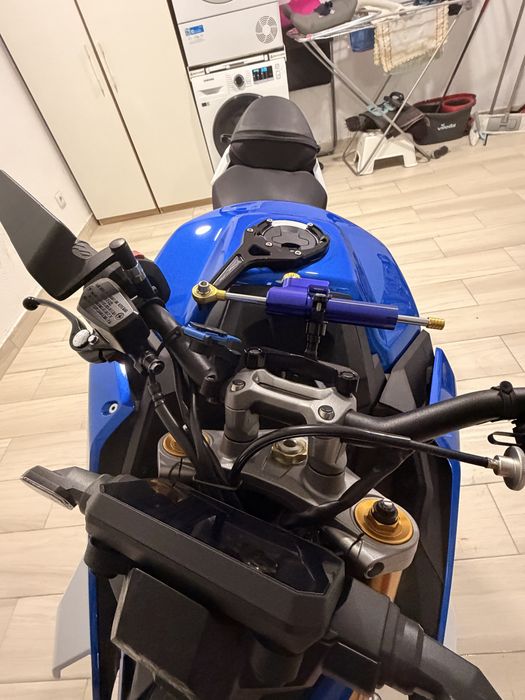 Suzuki GSX-S 1000 praticamente nova