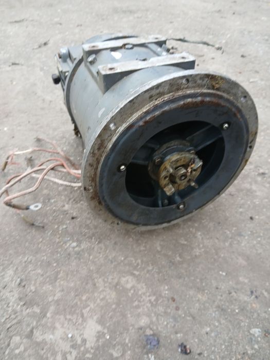 Продам генератор