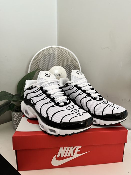 Buty Nike Tn Black and White
