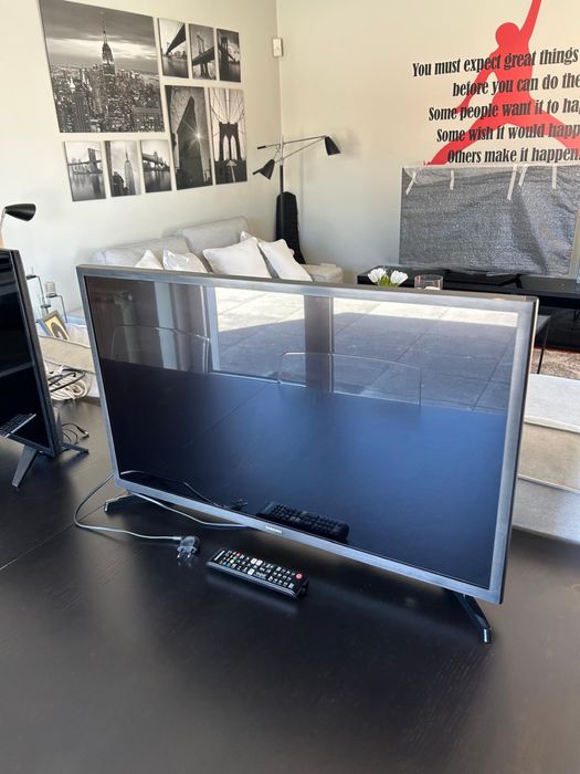 Samsung 32” Smart TV HD com comando – Excelente estado
