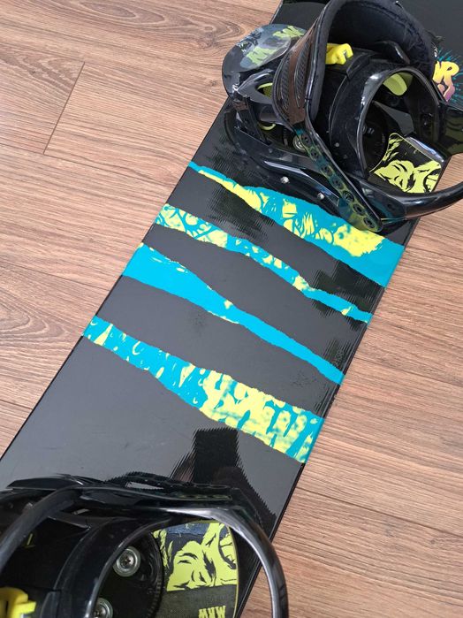 deska snowboardowa 138 z wiązaniami