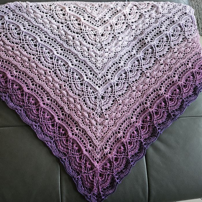 Chusta robiona ręcznie na szydełku rękodzieło Handmade