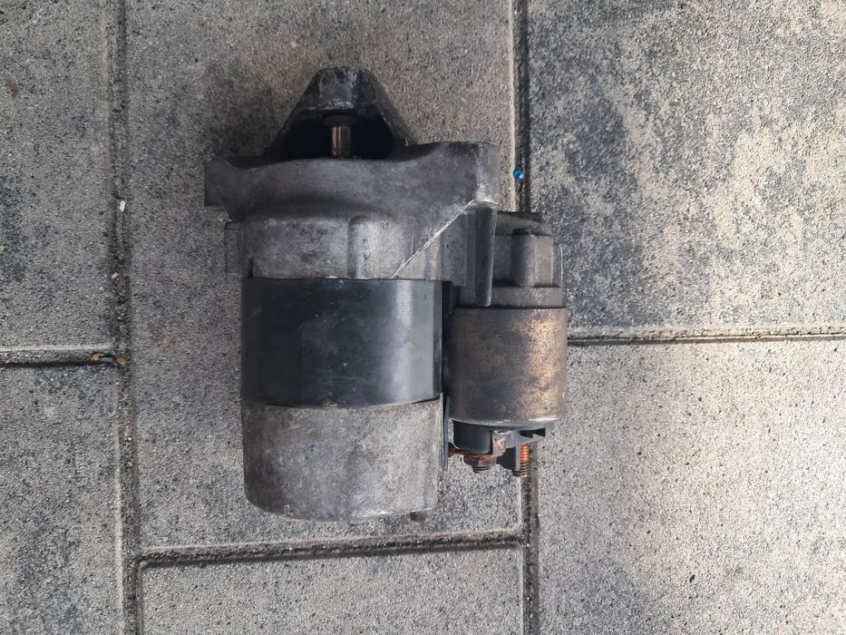 Rozrusznik Valeo D7E1 Renault Clio Thalia benzyna 1.2 8v rok 2002