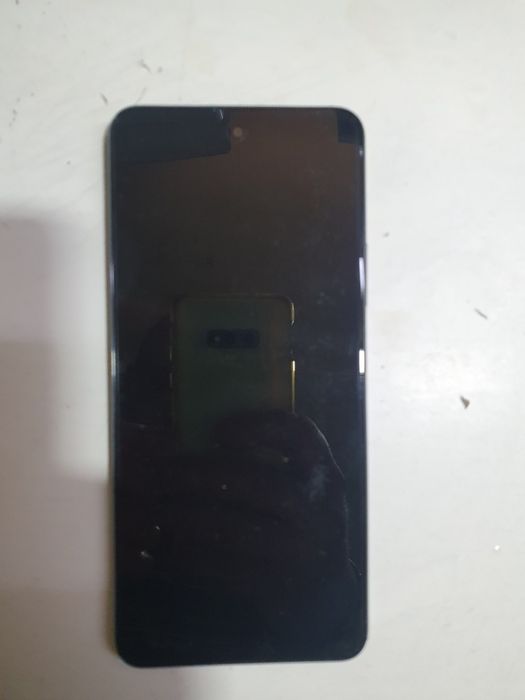Обменяю два телефона на Iphone