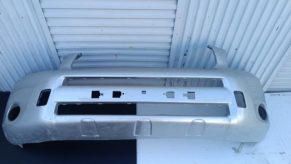 Vendo parachoque de frente Toyota RAV4 ano 2009/12