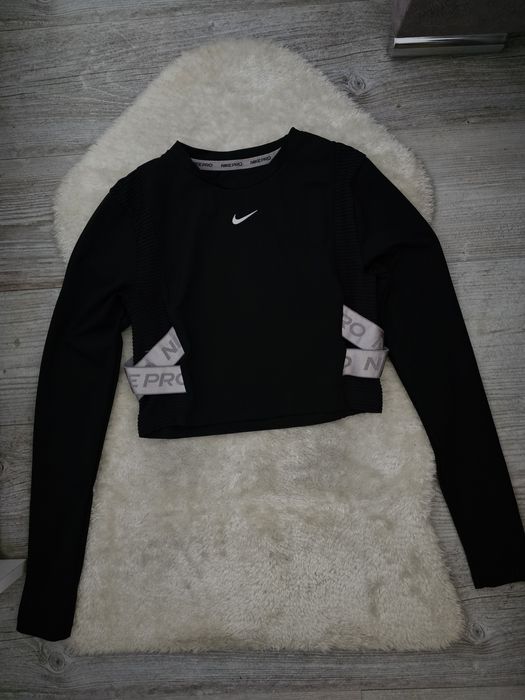 Crop top Nike Pro Rozmiar M Aeroadapt bluza nike crop top nike pro