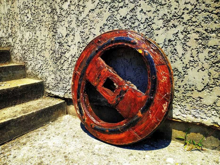 Roda de carro de bois antigas: uma peça única para a sua casa!