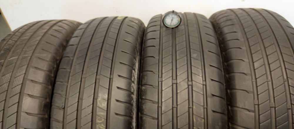 225/65R17 Bridgestone Turanza