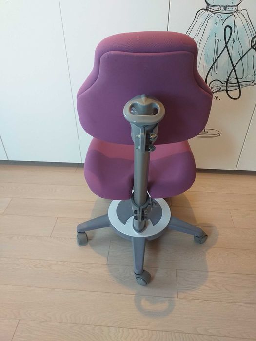 Krzesło biurowe, obrotowe  dla dzieci  ergonomiczne