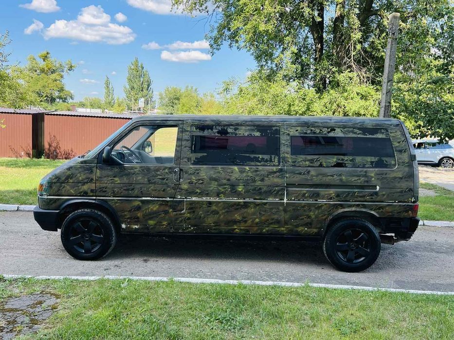 Продам автомобіль Т чёрный 2,5 дизель