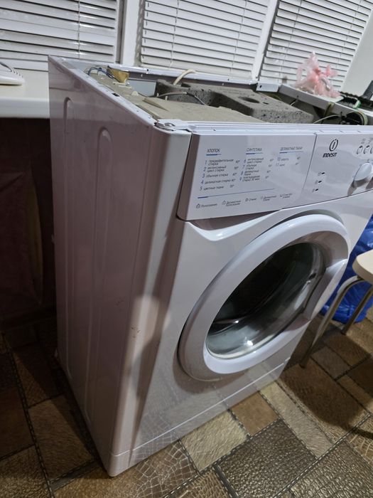 Продам стиральную машину  INDESIT WISN 82