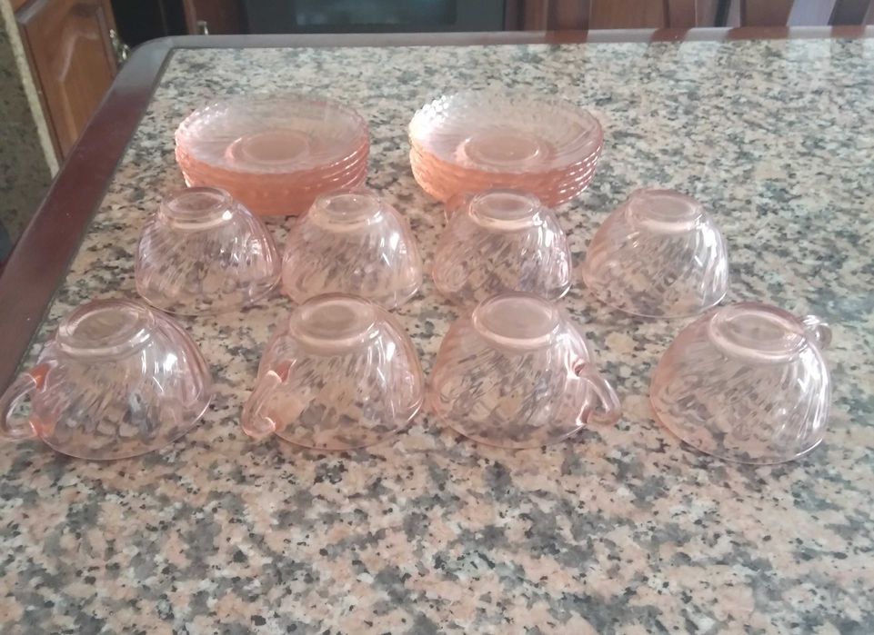 Conjunto cha (11 chavenas 12 pires)