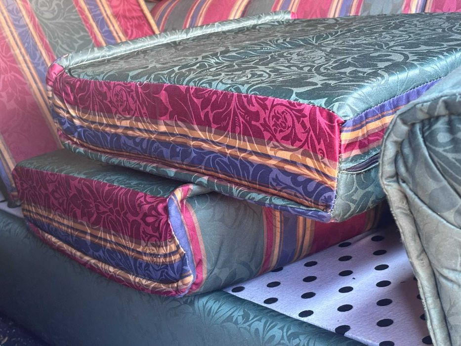 Sofá cama em tecido como novo