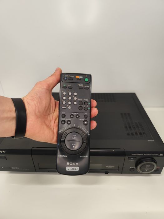 Sony SLV-E810EC магнітофон VHS с функцією Hi-Fi Соні програвач