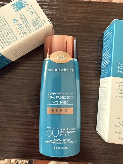 Тональний colorescience flex spf 50 fair