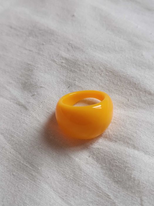 Pierścionek w kolorze żółtym