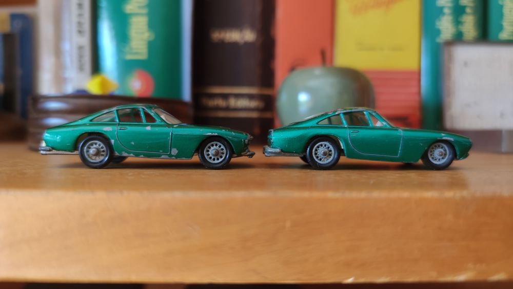 2 Lesney Matchbox Ferrari Berlinetta vintage