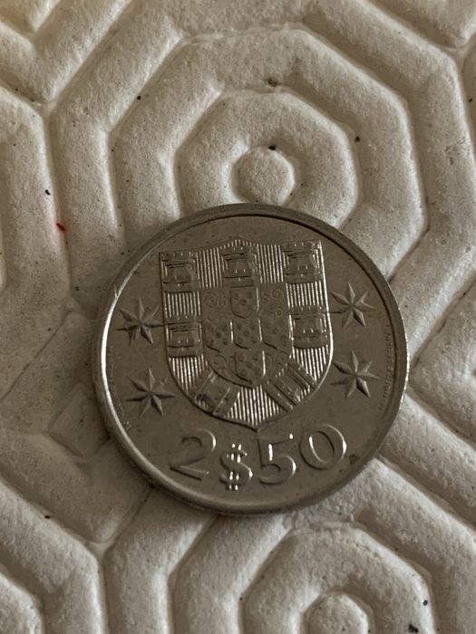 40 moedas 2$50 escudos portuguesas