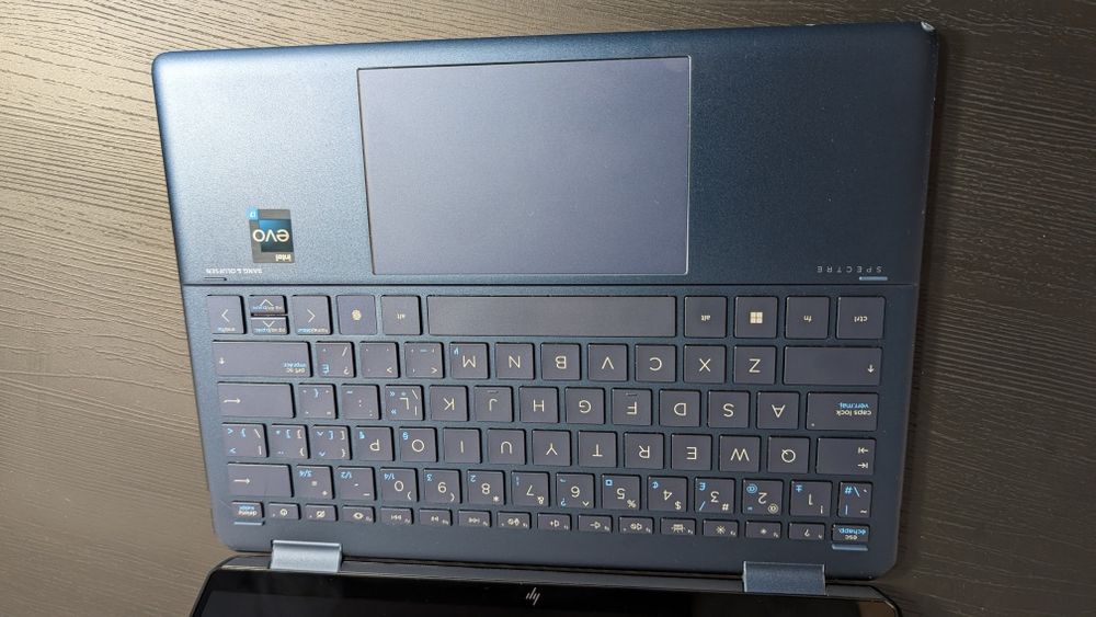 Hp Spectre x360 14-ef2010ca amoled i7-1355u 32 ram 1 tb raptor 16gb