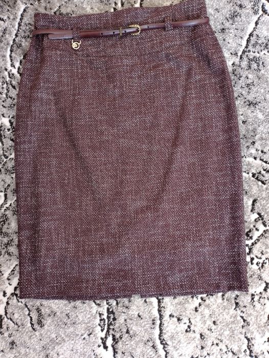 Продам бордову спідницю