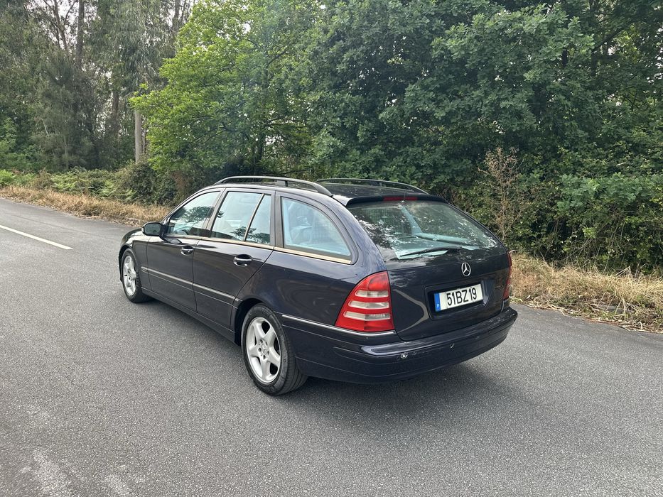 Mercedes Benz C270 Auto Avantgard c/Avaria