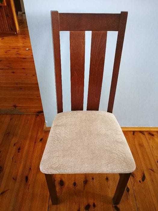 Stół rozkładany z krzesłami