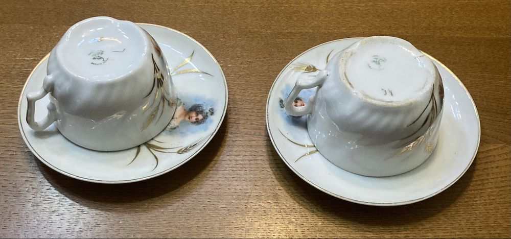 Par de chávenas de café do periodo 1881/1921