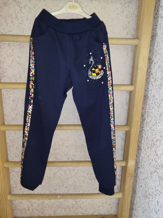 Спортивні штани для дівчинки