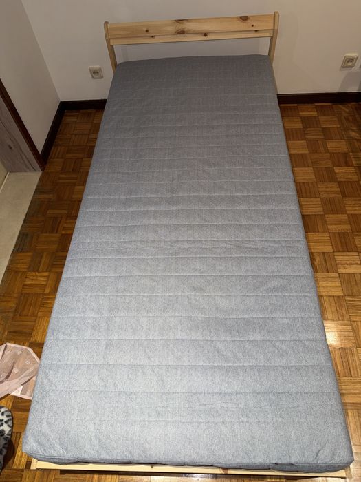 Vendo cama de solteiro IKEA completa, como nova!!!