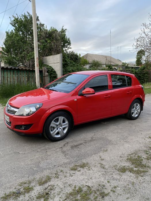 Опель Астра 1.6 газ 2012 рік