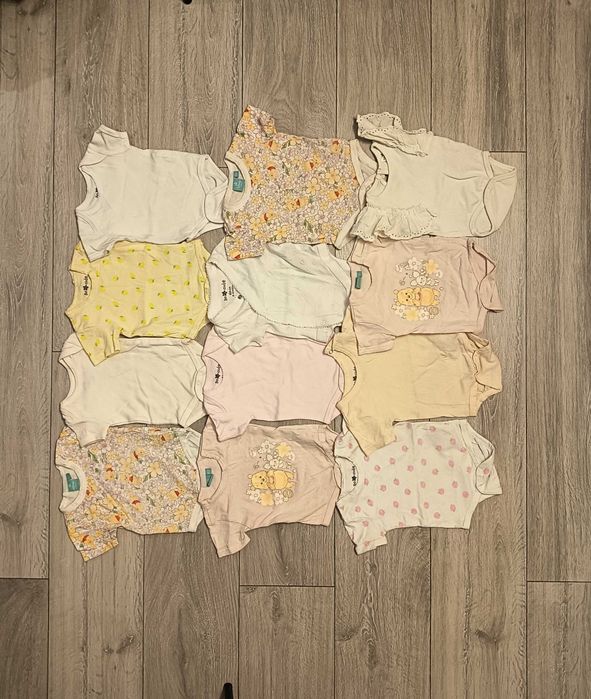 Zestaw ubranek dla dziewczynki r. 62