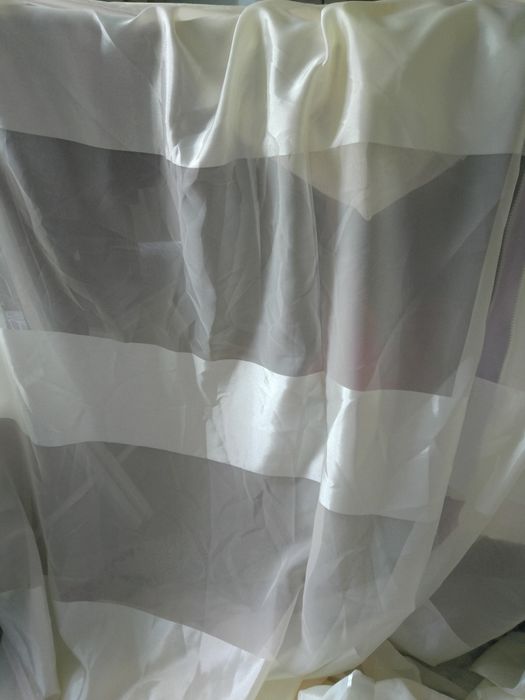 Firana  niemiecka ecru materiał 35 m bierzące w beli