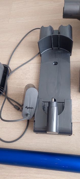 Dyson V7 extra .