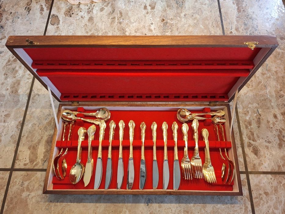 Faqueiro banhado a ouro 24k e Conjunto para Torta