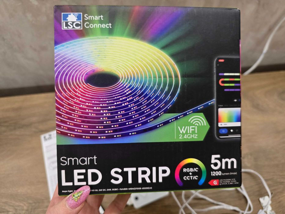 LED стрічка 220 RGB кольорова wifi 5м