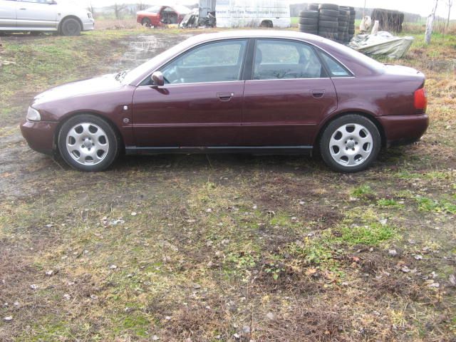 Audi a4 1997r 2598cm na czesci benzyna