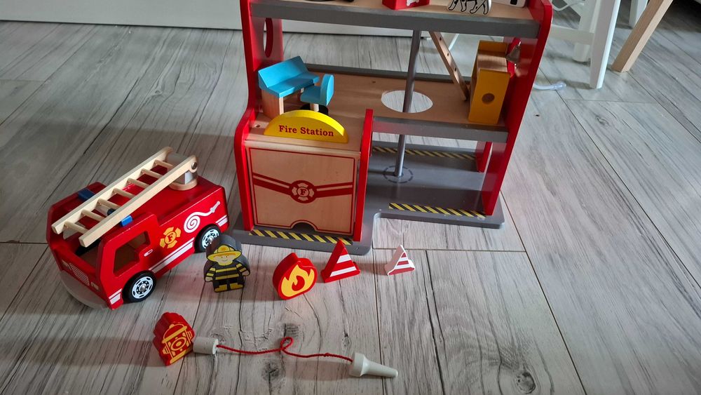 Drewniana remiza strażacka