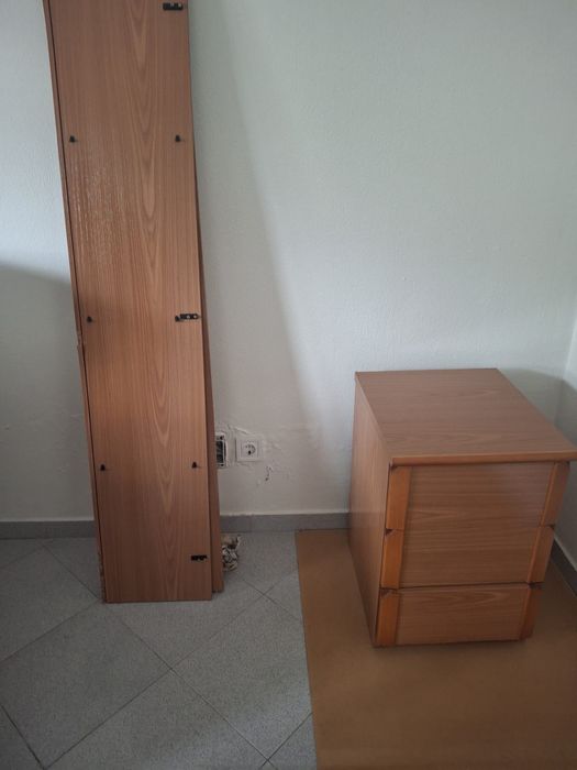 Móvel de sala com cristaleira