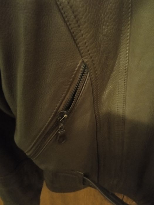 Куртка кожаная женская б/у.