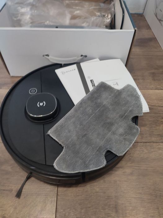 Ecovacs Deebot Ozmo 950 - робот-пилосос преміум класу