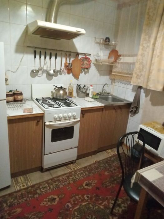 Продам двокімнатну квариру