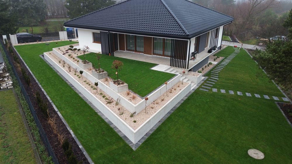 Usługi ogrodnicze/Zakładanie/Projektowanie/Pielęgnacja/Nawadnianie