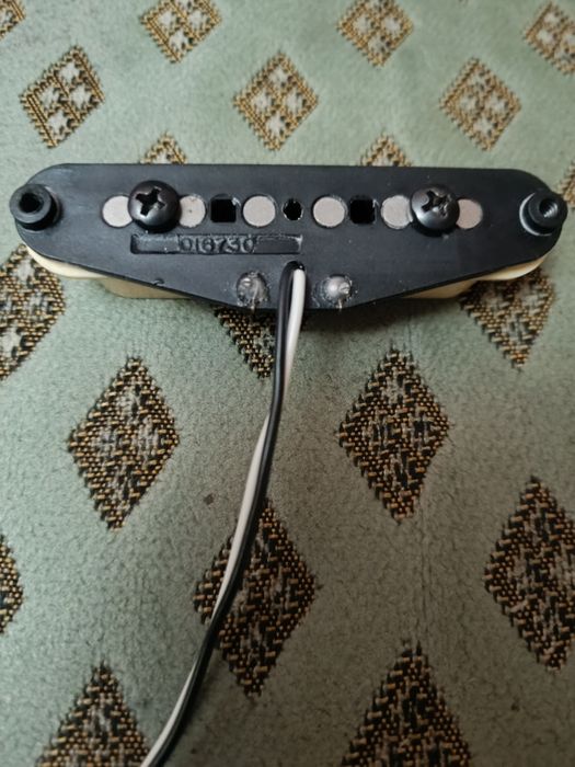 Fender Strat Vintage Noiseless USA- Fender Седла