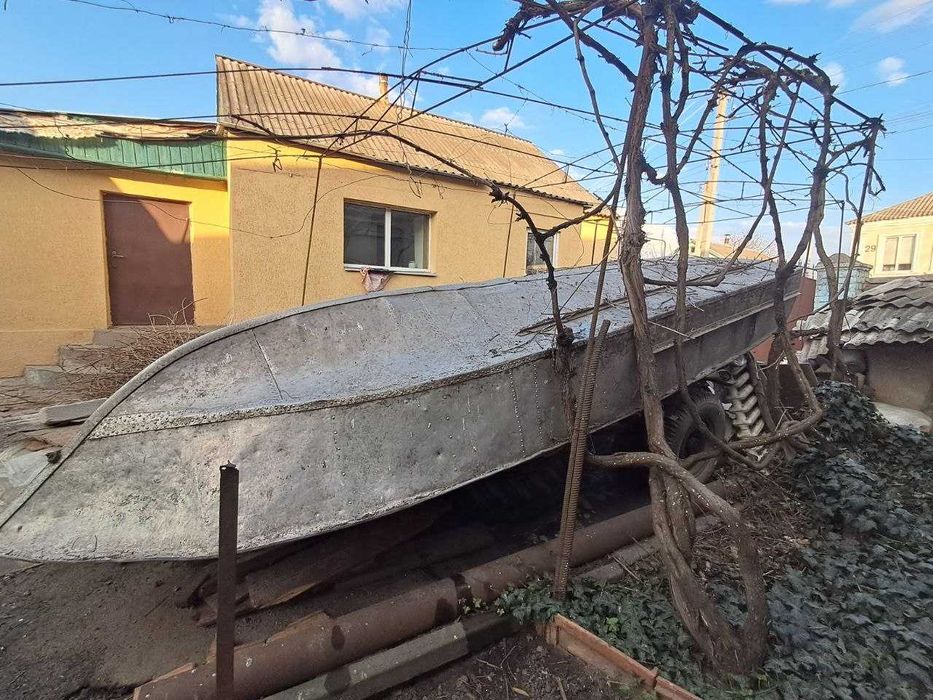 Продам дюралюминиевую лодку