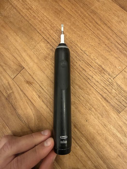 Szczoteczka oral b elektryczna