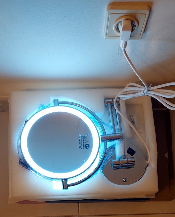 Espelho de maquilhagem com luz